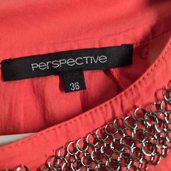 Elegant Red Sleeveless Dress - Picture 3 of 6